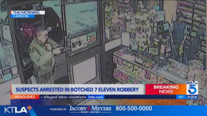 Police Officer Walks Into 7-Eleven as Robbery is Happening